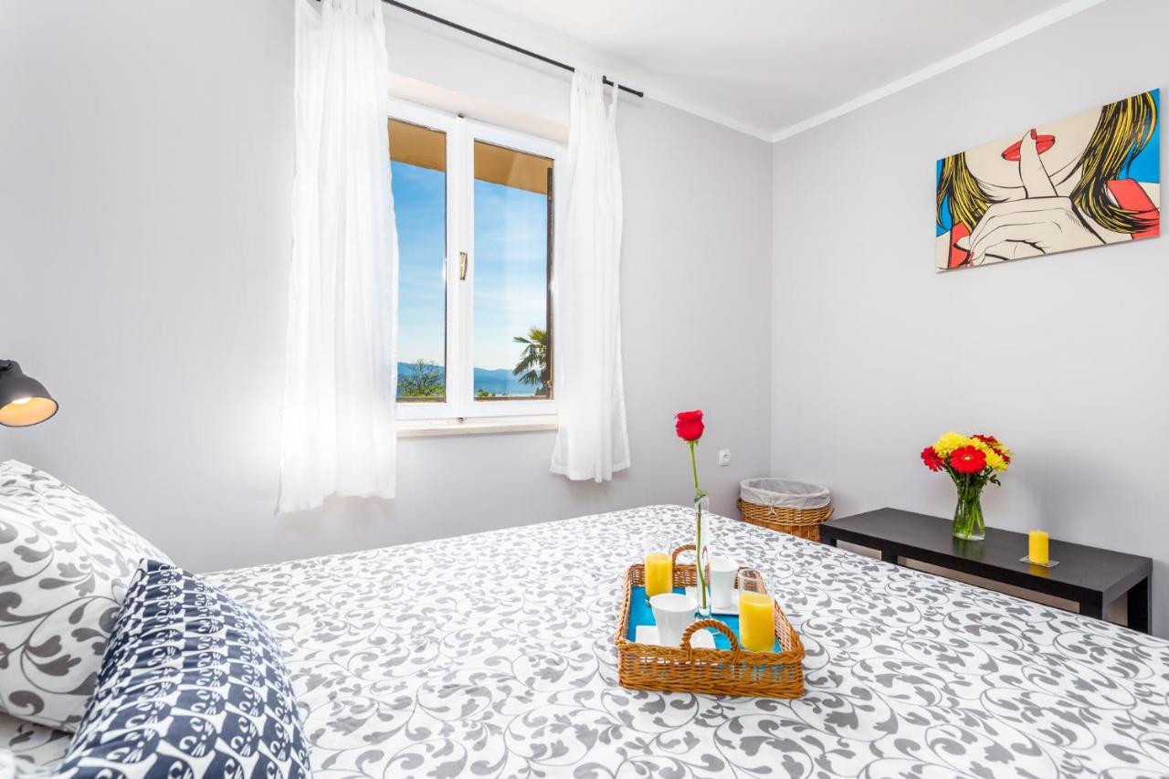 Apartments Alyss Lovran Dış mekan fotoğraf